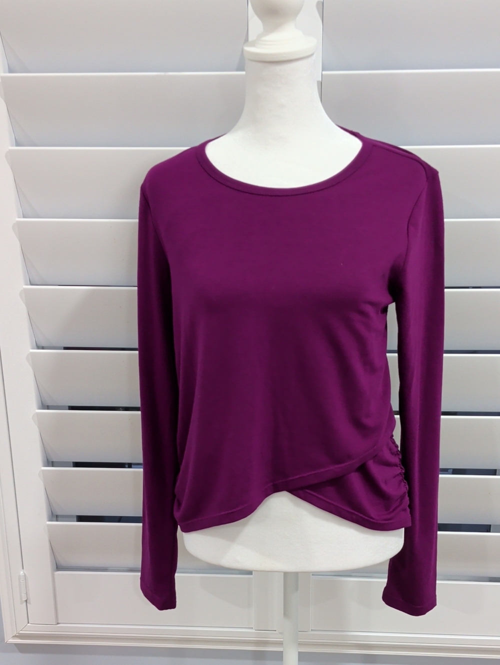 Xersion Long Sleeve Crewneck Top in Plum